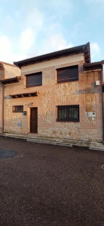 La Higuera De Gredos Villa Higuera de las Dueñas Екстериор снимка